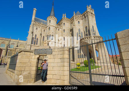 Astorga, Gaudi Palace now Museun of the ways, Episcopal Palace, Via de la plata, Ruta de la plata, Leon province, Castilla y Leon, Camino de Santiago, Way of St James, Spain, Europe Stock Photo