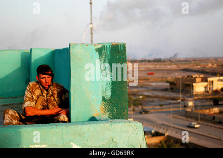Photograph by Jamie Callister British Soldiers, Iraq, August 2006 Stock Photo