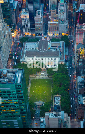 Bryant Park is a 9.603-acre privately managed public park located in the New York City borough of Manhattan Stock Photo