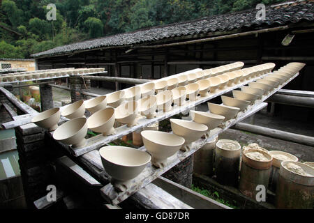 Process of ancient legal porcelain in Jingdezhen, Jiangxi Province Stock Photo