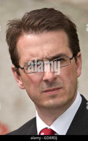 Owen Smith MP candidate for leadership of the Labour Party 2016. He is pictured while campaigning during the 2006 Blaenau Gwent by-election which he lost to the independent candidate Dai Davies ©Jeff Morgan Stock Photo