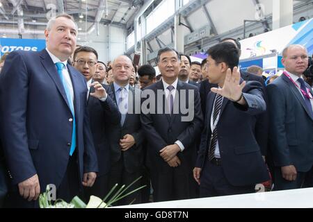 Ekaterinburg, Russia. 13th July, 2016. Chinese Vice Premier Wang Yang (front, 4th L) and Russian Deputy Prime Minister Dmitry Rogozin (front, 1st L) attend the third China-Russia Exposition in Ekaterinburg, Russia, July 13, 2016. © Bai Xueqi/Xinhua/Alamy Live News Stock Photo