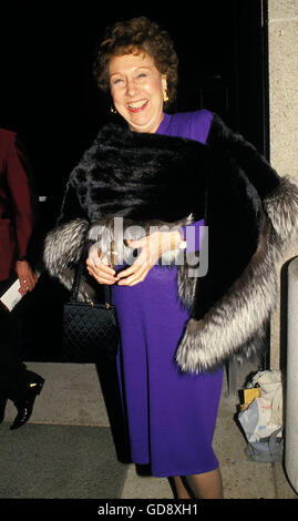 Jean Stapleton. 29th Dec, 2005. JEANSTAPLETONRETRO.1991 © Roger Karnbad ...