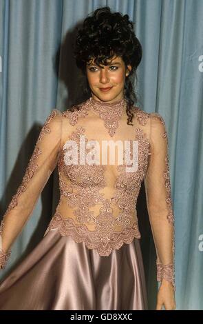 Dec. 2, 2004 - ACADEMY AWARDS 03-31-1982.DEBRA WINGER. (Credit Image