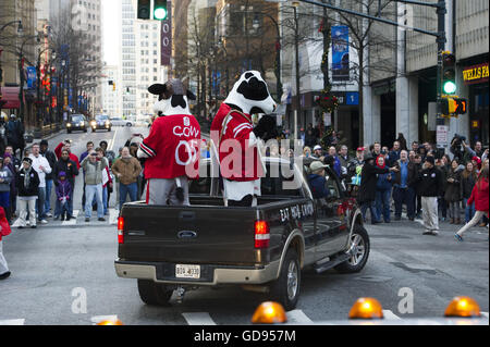 Atlanta, GA, USA. 31st Dec, 2014. 2014 Chick-fil-A Peach Bowl parade and fanfest © Robin Rayne Nelson/ZUMA Wire/Alamy Live News Stock Photo