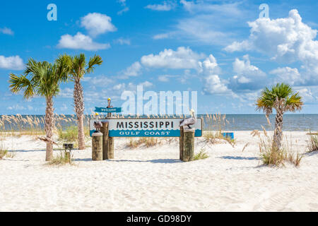 Sign at the beach welcomes visitors to the Mississippi Gulf Coast at Gulfport, Mississippi Stock Photo