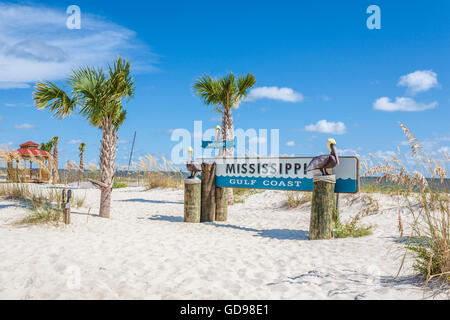 Sign at the beach welcomes visitors to the Mississippi Gulf Coast at Gulfport, Mississippi Stock Photo