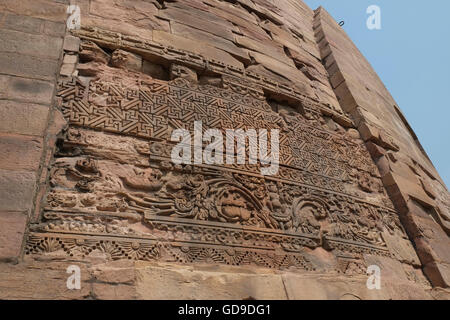 Ornate carvings on the Dhamekh Stupa. Sarnath, Varanasi, Uttar Pradesh, India. Stock Photo