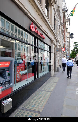 Santander a UK Bank can point ATM and retail banking outlet in London's CBD Stock Photo