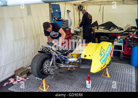 The disabled rider Roy Tansley’s sidecar being prepared at the 2016 TT races Stock Photo