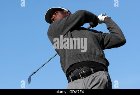 Fiji's Vijay Singh tees off on the third hole during day one of The Open Championship 2016 at Royal Troon Golf Club, South Ayrshire. PRESS ASSOCIATION Photo. Picture date: Thursday July 14, 2016. See PA story GOLF Open. Photo credit should read: David Davies/PA Wire. RESTRICTIONS: Editorial use only. No commercial use. Still image use only. The Open Championship logo and clear link to The Open website (TheOpen.com) to be included on website publishing. Call +44 (0)1158 447447 for further information. Stock Photo