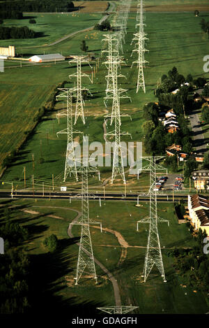 : Aerial view of a series of 750 kv electricity pylons with for electricity transmission lines in Ottawa, Ontario. Canada Stock Photo