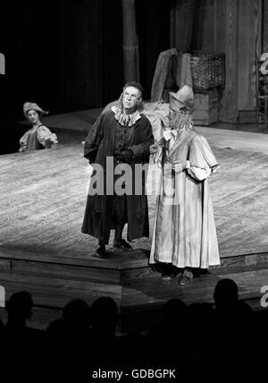 Hume Cronyn on stage in The Miser at the Guthrie Theatre Stock Photo