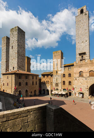 San Gimignano, Siena Province, Tuscany, Italy.  Piazza del Duomo.  San Gimignano is a UNESCO World Heritage Site, Stock Photo