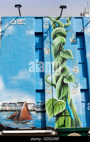 Ireland, Co Galway, Galway, Shop Street, Claddagh Jeweller’s painted beanstalk and rings sign above shop Stock Photo