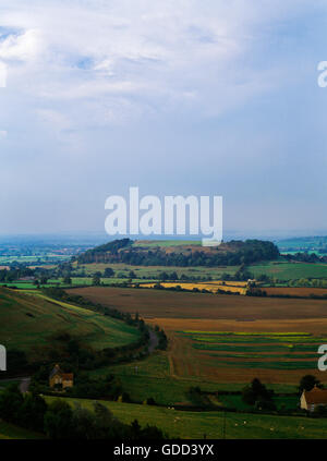 View NNW to Cadbury Castle. Iron Age hillfort, Romano-Celtic temple & Dark Age fort associated with King Arthur: Cadbury Camelot, Somerset. Stock Photo