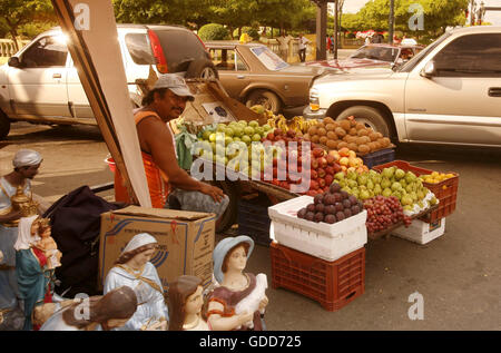 people at the fruitmarket in the town of Maracaibo in the west of Venezuela. Stock Photo