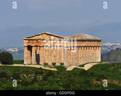 Ancient Greek Doric temple, Segesta, archaeological site, Sicily, Italy