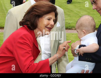 Borgholm, Sweden. 14th July, 2016. Borgholm, 14-07-2016 Queen Sylvia and Prince Oscar Crown Princess Victoria celebrating here 39th birthday at Solliden Palace on Öland RPE/Albert Nieboer/NETHERLANDSOUT/ - NO WIRE SERVICE - © dpa/Alamy Live News Stock Photo