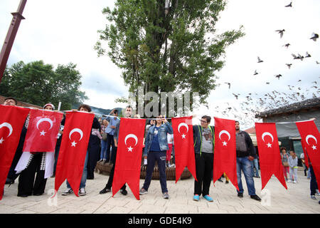 Sarajevo, Bosnia and Herzegovina. 16th July, 2016. In the capital of Bosnia and Herzegovina people have gathered to support current government in Turkey. During the conflict of the army and the forces committed to the government of Recep Tayyip Erdogan about 260 people were killed and more than 1,000 people wounded. Credit:  ZUMA Press, Inc./Alamy Live News Stock Photo