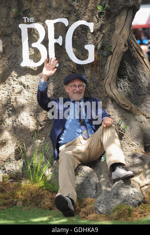 London, UK. 17th July, 2016. Steven Spielberg attends the UK Premiere of 'The BFG' at Odeon Leciester Square. Credit:  Ferdaus Shamim/ZUMA Wire/Alamy Live News Stock Photo