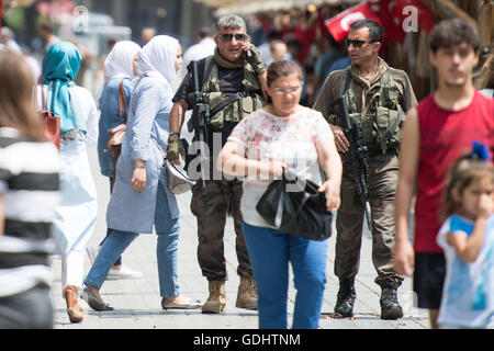 Istanbul, Turkey. 18th July, 2016. Special police officers patrol on a street in Istanbul, Turkey, 18 July 2016. Turkish authorities said they had regained control of the country after thwarting a coup attempt. Photo: Marius Becker/dpa/Alamy Live News Stock Photo