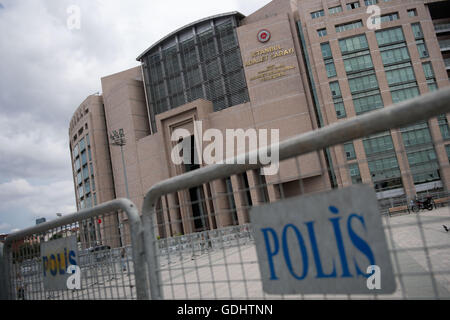 Istanbul, Turkey. 18th July, 2016. The Istanbul Çaglayan Justice Palace in Istanbul, Turkey, 18 July 2016. Turkish authorities said they had regained control of the country after thwarting a coup attempt. Photo: Marius Becker/dpa/Alamy Live News Stock Photo