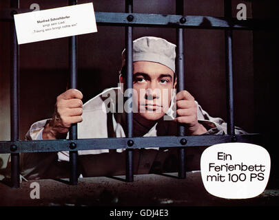 Ein Ferienbett mit 100 PS, Deutschland 1965, Regie: Wolfgang Becker, Darsteller: Manfred Schnelldorfer Stock Photo