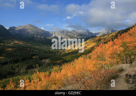 A beautiful fall morning on the path to Bierstadt Lake in Rocky Mountain National Park. Stock Photo