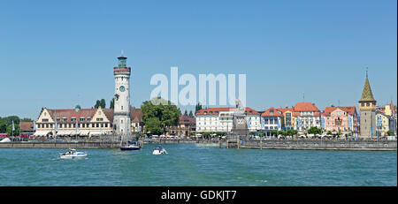 lighthouse at the harbour entrance, Lindau, Lake Constance, Bavaria, Germany Stock Photo