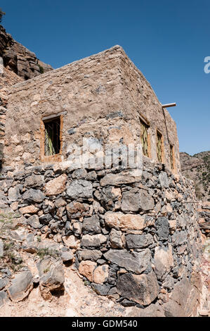 Ruins of old Omani stone houses, in Jebel Akhdar, Oman. Stock Photo