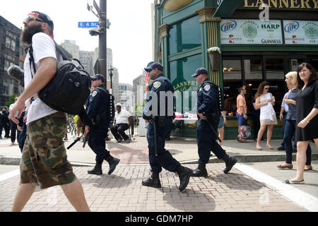 Cleveland, USA. 18th July, 2016. Police patrol near the Quicken Loans Arena where the Republican National Convention is held in Cleveland, Ohio, the United States, July 18, 2016. © Yin Bogu/Xinhua/Alamy Live News Stock Photo