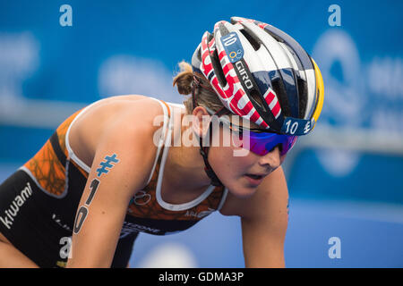 Hamburg, Germany. 16th July, 2016. Rachel Klamer (Netherlands) cycles in the women's triathlon at the World Triathlon Series - 7th Stop in Hamburg, Germany, 16 July 2016. Photo: LUKAS SCHULZE/dpa/Alamy Live News Stock Photo