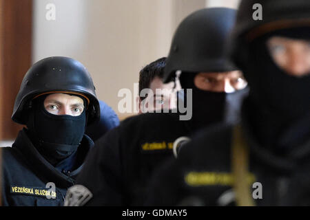 Brno, Czech Republic. 19th July, 2016. Court proceeding with U.S. citizen Kevin Dahlgren (centre) charged with quadruple murder of his Czech relatives in Brno, Czech Republic, July 19, 2016. Dahlgren is suspected of having brutally killed the family with Stock Photo