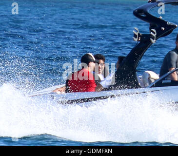 Antiparos Island, Greece. 16th July, 2016. Lakshmi Niwas Mittal on vacation in Greek islands with his boat Amevi. Lakshmi Niwas Mittal; is an Indian steel magnate, based in the United Kingdom. He is the chairman and CEO of ArcelorMittal, the world's largest steelmaking company. © Aristidis Vafeiadakis/ZUMA Wire/Alamy Live News Stock Photo