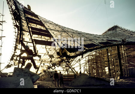 The Munich Olympic Park, site of the Olympic Games, under construction. Bau des Münchner Olympia-Schwimmstadions für die Olympischen Spiele 1972 Stock Photo