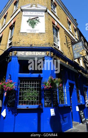The Grapes pub, Shepherd Market, London, England, UK Stock Photo