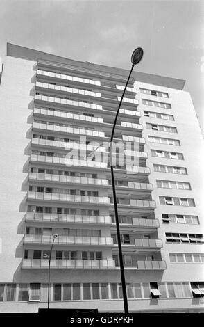 Modern high-rise building in the center of Palermo, 1963 Stock Photo