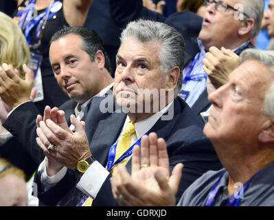 Cleveland, Ohio, USA. 19th July, 2016. United States Representative Peter King (Republican of New York) applauds the proceedings at the 2016 Republican National Convention at the Quicken Loans Arena in Cleveland, Ohio on Tuesday, July 19, 2916.Credit: Ron Sachs/CNP. © Ron Sachs/CNP/ZUMA Wire/Alamy Live News Stock Photo
