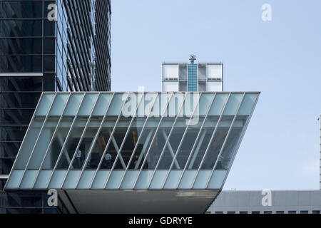 Tokyo, Tokyo, Japan. 20th July, 2016. Business man in a meeting room. © Alessandro Di Ciommo/ZUMA Wire/Alamy Live News Stock Photo