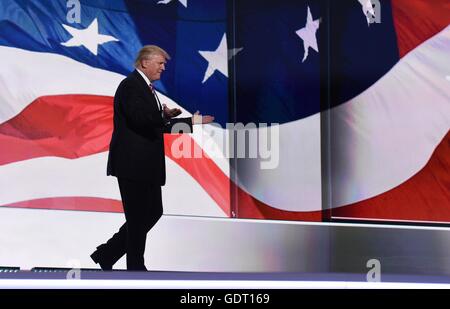 Cleveland, USA. 20th July, 2016. Republican presidential nominee Donald Trump takes the stage on the third day of the Republican National Convention in Cleveland, Ohio, the United States, July 20, 2016. Credit:  Yin Bogu/Xinhua/Alamy Live News