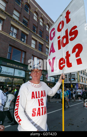 Cleveland, Ohio, USA. 20th July, 2016. Jim Gilles of the Bible Believers from Evansville, IN. Credit:  John Orvis/Alamy Live News
