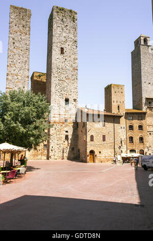 Twin towers of Ardinghelli, San Gimignano, Tuscany, Italy Stock Photo