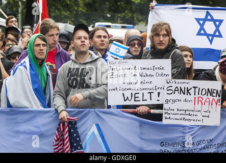 Pro-Israel demonstration at the Al-Quds Day in Berlin, Germany, 2014 Stock Photo
