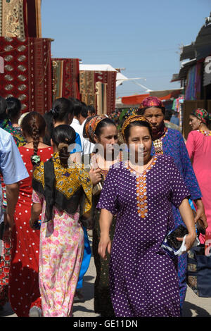 Carpet market in the Tolkucha bazar, Ashgabat (Asgabat), Turkmenistan Stock Photo