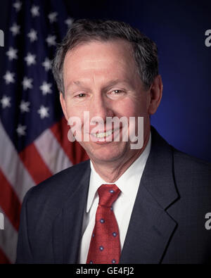Dr. Michael Griffin served as NASA’s eleventh Administrator from April 14, 2005 to January 20, 2009. Before his appointment, he was Space Department Head at Johns Hopkins University’s Applied Physics Laboratory. Additionally, Griffin served as NASA’s Associate Administrator for Exploration from August 1991 to March 1993 and Chief Engineer from March 1993 to January 1994. Dr. Griffin graduated from Johns Hopkins University with a bachelor’s in physics in 1971, and then went on to earn five different Master’s degrees as well as a Doctorate of Philosophy in aerospace engineering. Currently, Dr. G Stock Photo