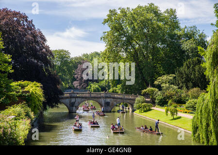 A picturesque view of Clare Bridge over the River Cam in Cambridge, UK. Stock Photo