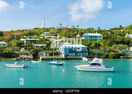 Pleasure boats in Jew's Bay, Bermuda, with Gibbs Hill Lighthouse behind, Southampton Parish, Bermuda Stock Photo