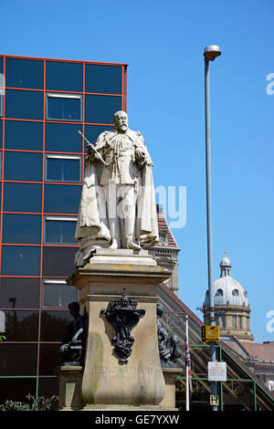 Statue of Edward VII in Centenary Square with the Council House Dome to the rear, Birmingham, England, UK, Western Europe. Stock Photo