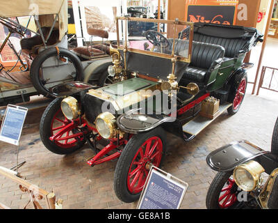 the-1906-peugeot-type-81-b-